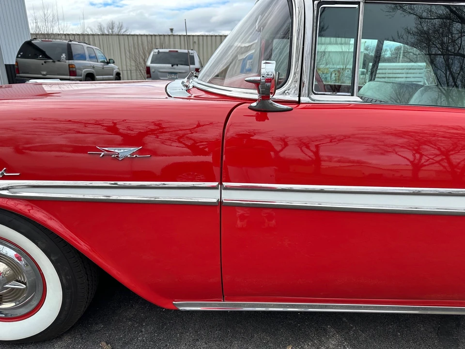 1957 Pontiac Star Chief - Image 21 of 31