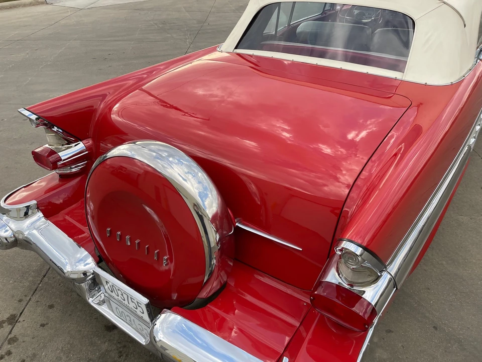 1957 Pontiac Star Chief - Image 27 of 31
