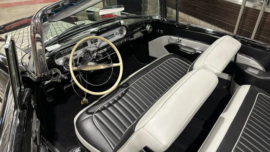 1957 Pontiac Star Chief - Image 4 of 5