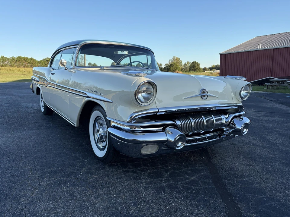 1957 Pontiac Star Chief - Image 10 of 31