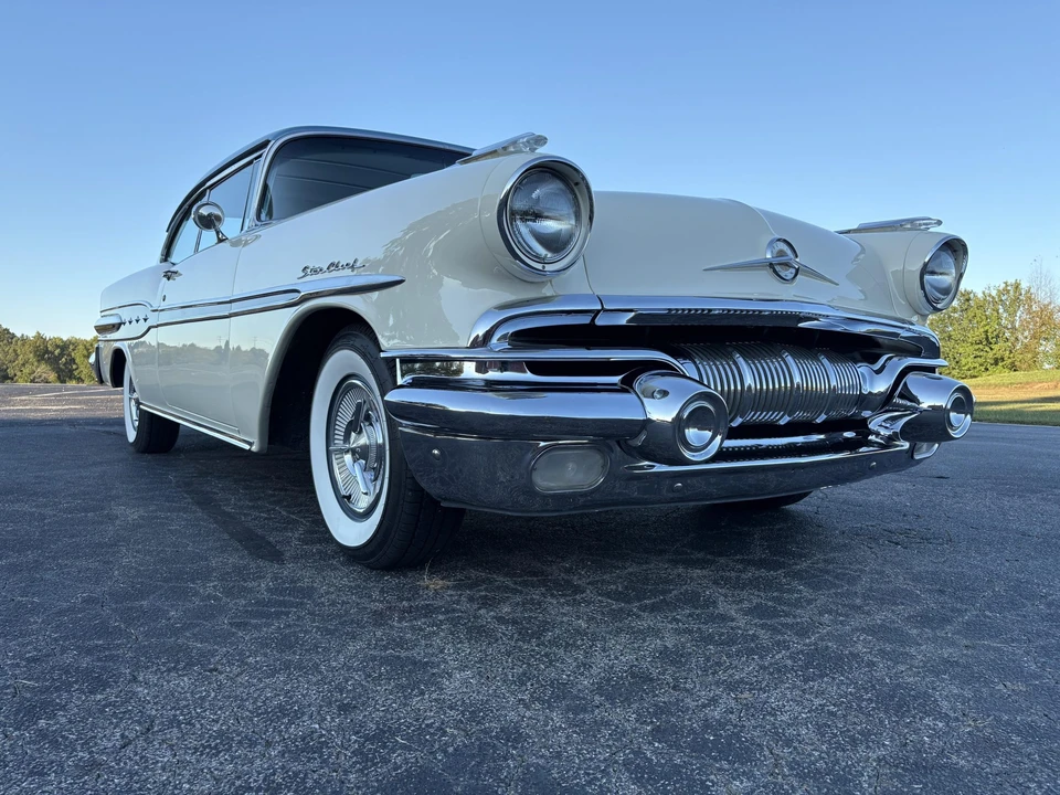 1957 Pontiac Star Chief - Image 9 of 31