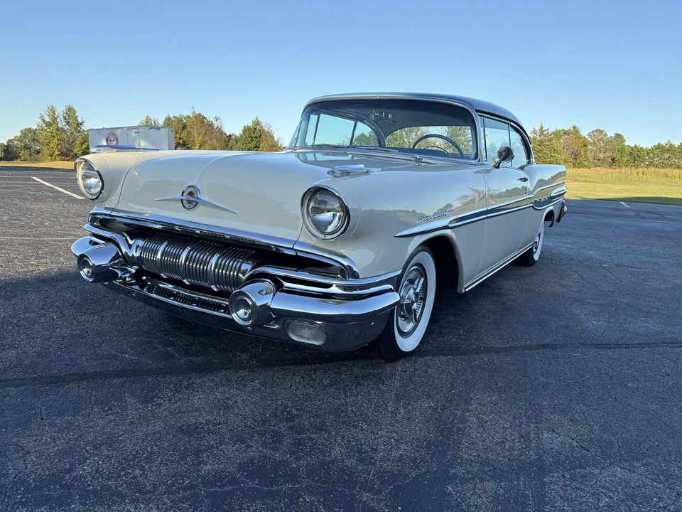 1957 Pontiac Star Chief - Image 3 of 31