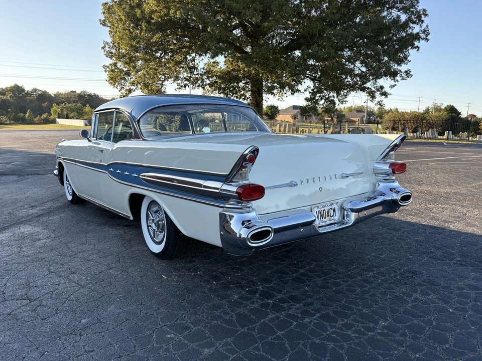 1957 Pontiac Star Chief - Image 20 of 31