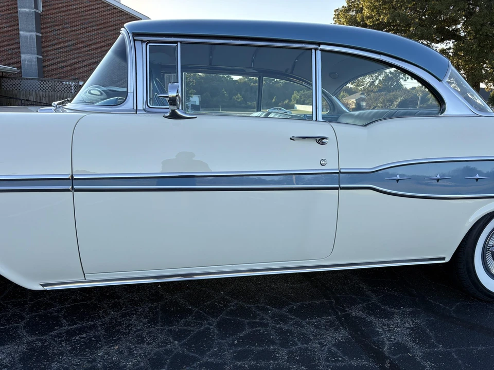 1957 Pontiac Star Chief - Image 24 of 31