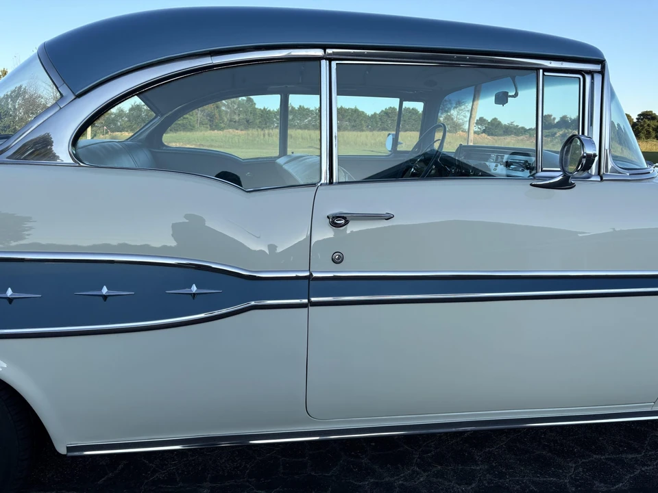 1957 Pontiac Star Chief - Image 29 of 31