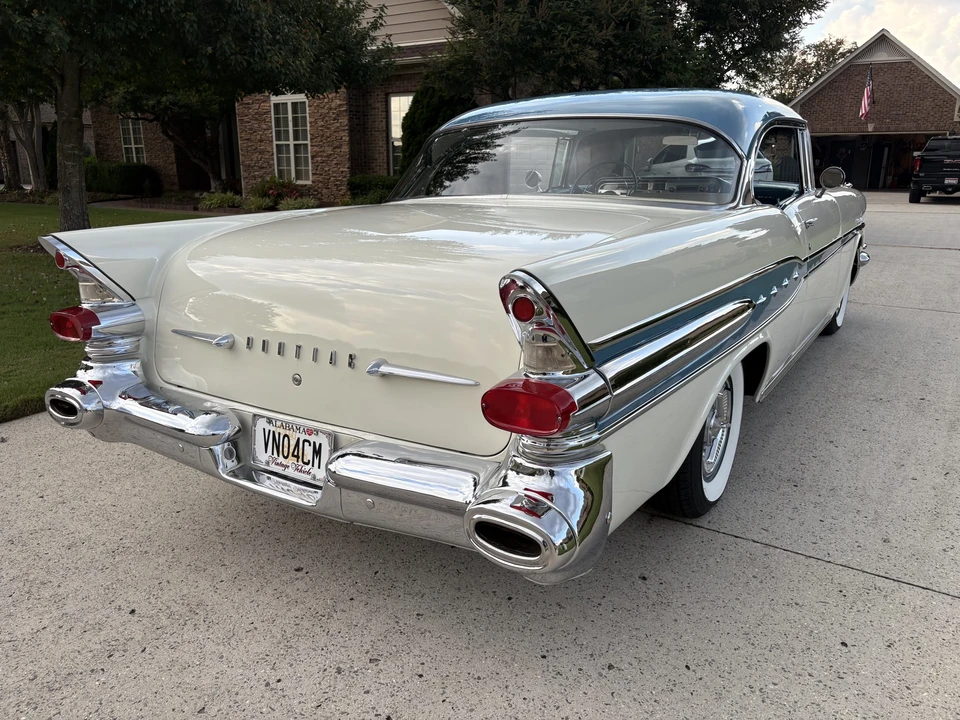 1957 Pontiac Star Chief - Image 17 of 31