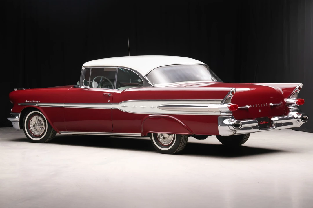 1957 Pontiac Star Chief - Image 4 of 31
