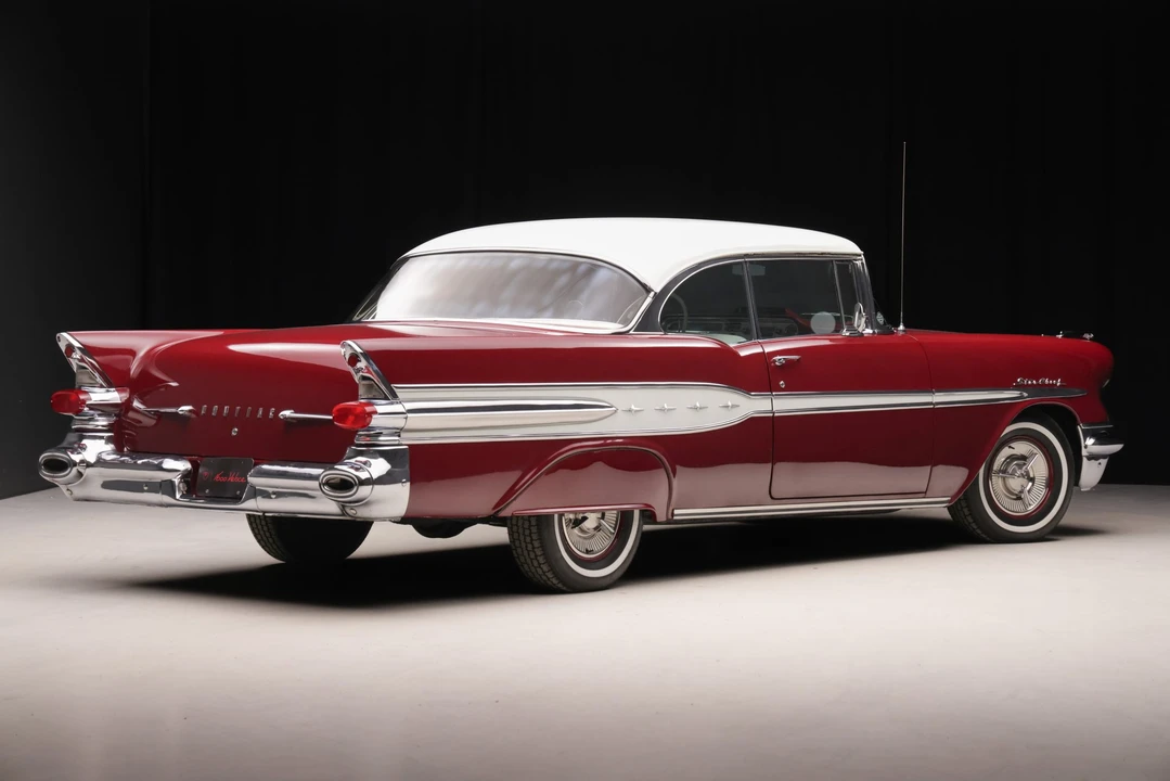 1957 Pontiac Star Chief - Image 8 of 31
