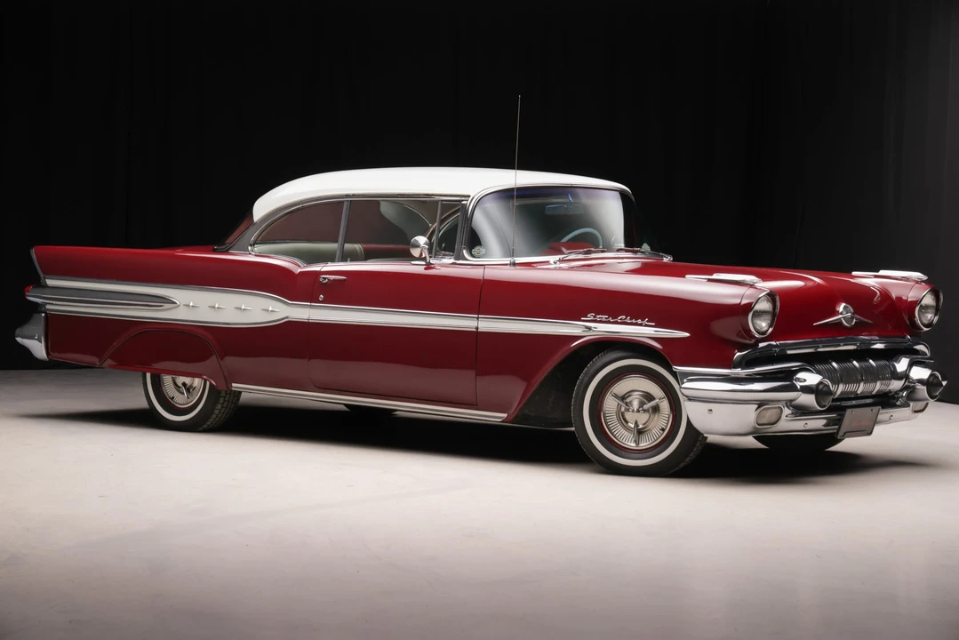 1957 Pontiac Star Chief - Image 10 of 31