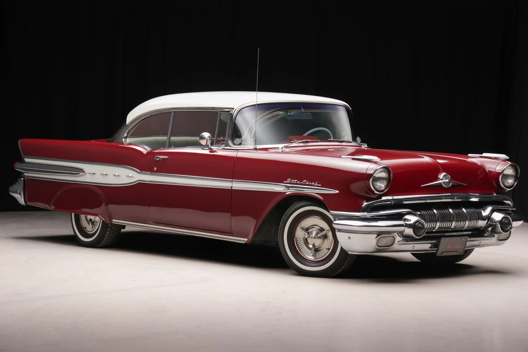 1957 Pontiac Star Chief - Image 11 of 31