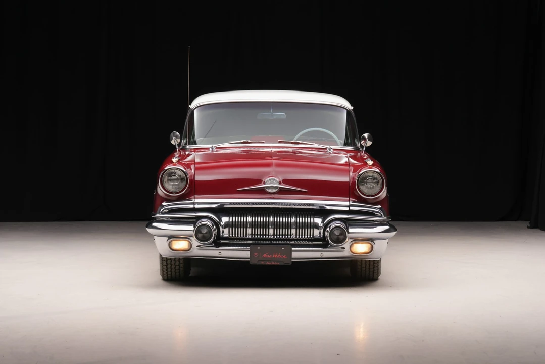 1957 Pontiac Star Chief - Image 13 of 31