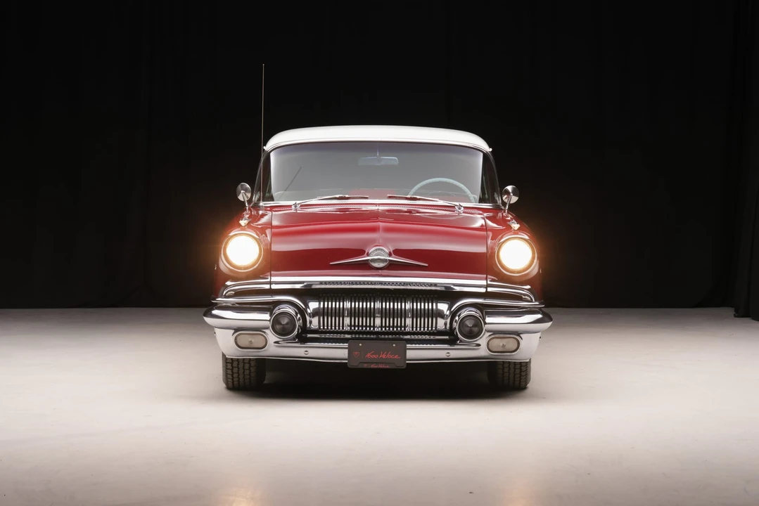 1957 Pontiac Star Chief - Image 14 of 31