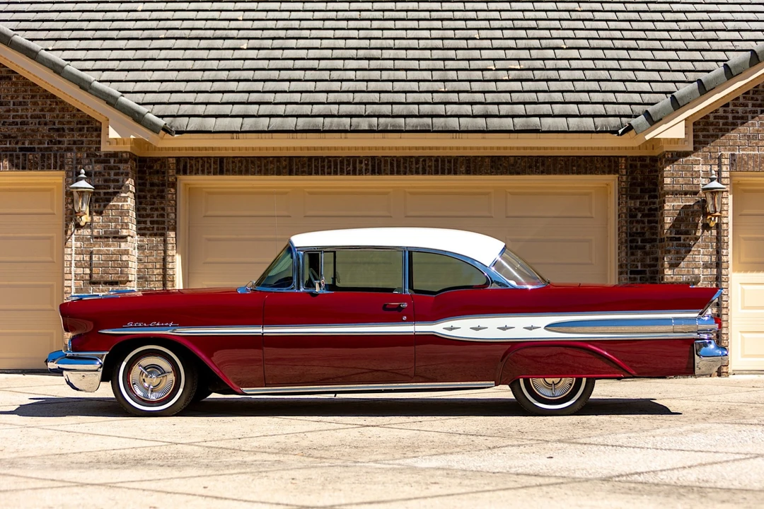 1957 Pontiac Star Chief - Image 6 of 31