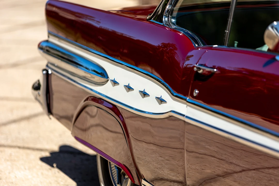 1957 Pontiac Star Chief - Image 17 of 31