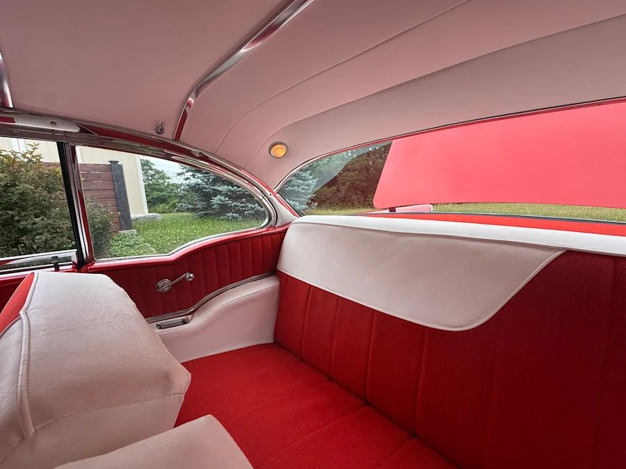 1957 Pontiac Star Chief - Image 9 of 31