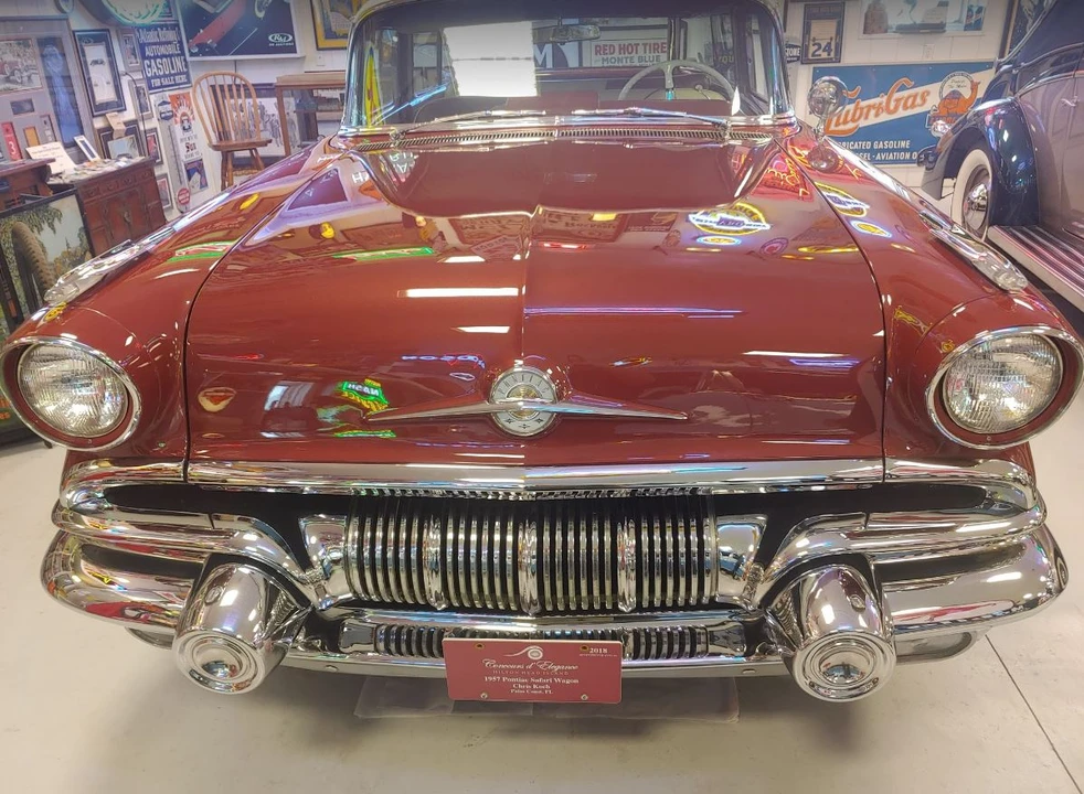 1957 Pontiac Star Chief - Image 14 of 31