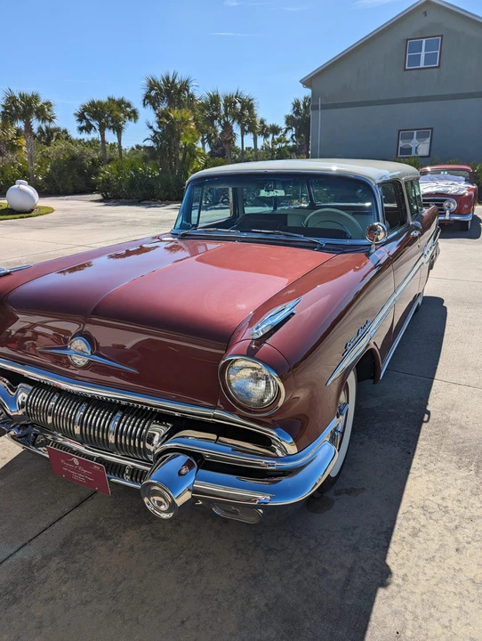 1957 Pontiac Star Chief - Image 5 of 31