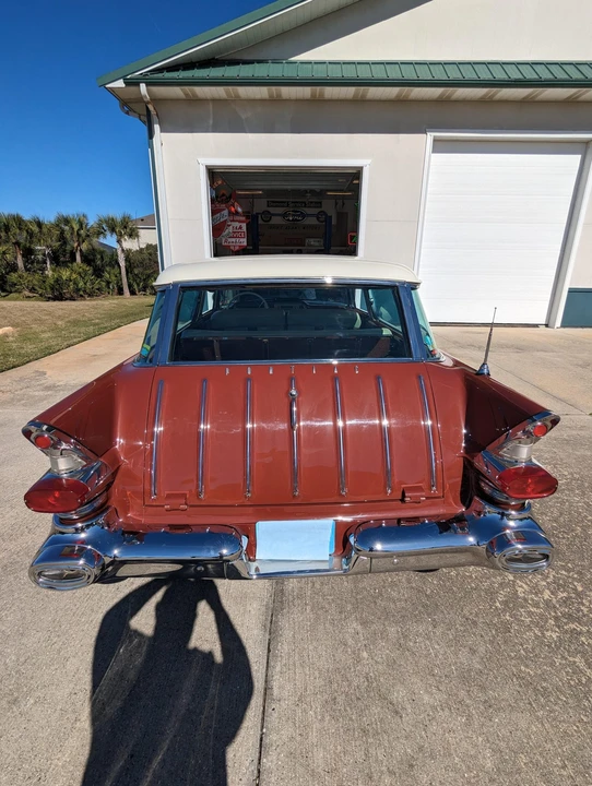 1957 Pontiac Star Chief - Image 9 of 31