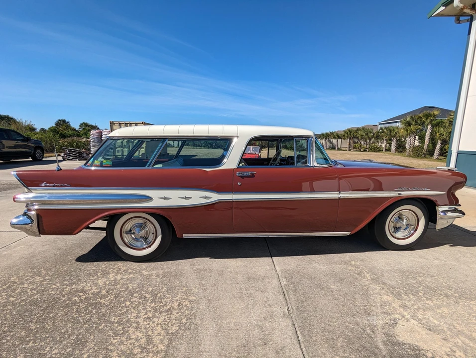 1957 Pontiac Star Chief - Image 11 of 31
