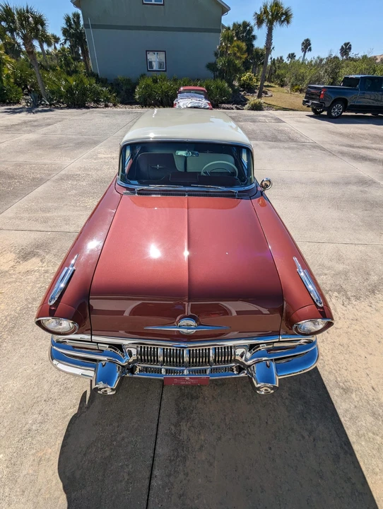 1957 Pontiac Star Chief - Image 4 of 31