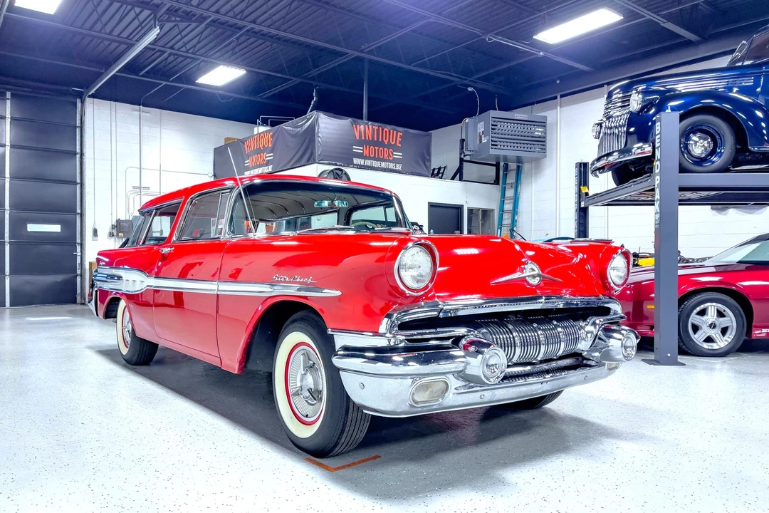 1957 Pontiac Star Chief - Image 7 of 31