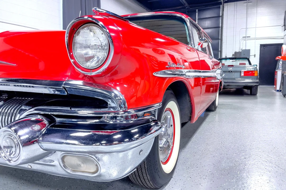 1957 Pontiac Star Chief - Image 25 of 31