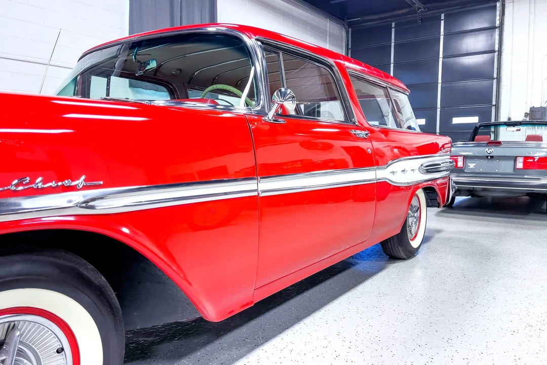 1957 Pontiac Star Chief - Image 26 of 31