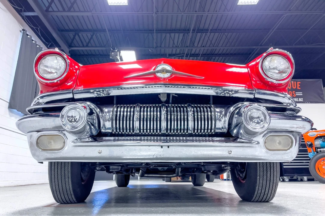 1957 Pontiac Star Chief - Image 23 of 31
