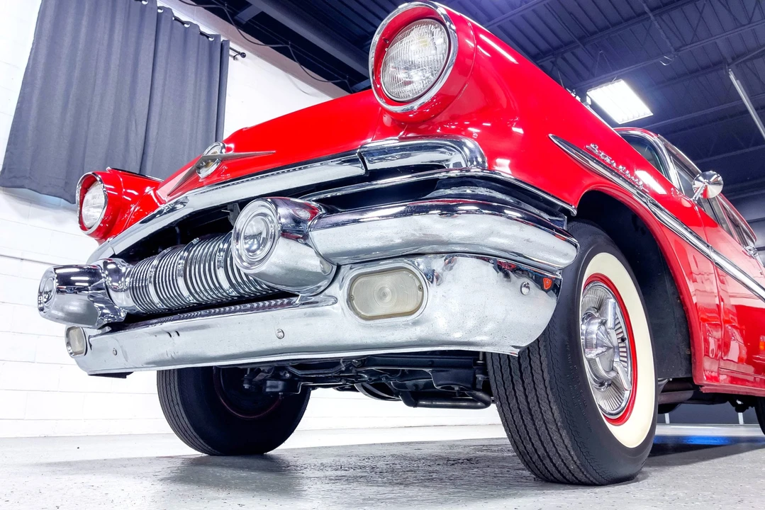1957 Pontiac Star Chief - Image 24 of 31