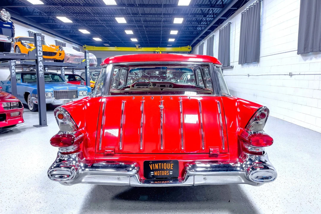 1957 Pontiac Star Chief - Image 5 of 31