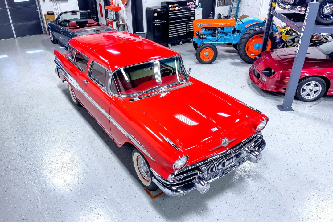 1957 Pontiac Star Chief - Image 8 of 31