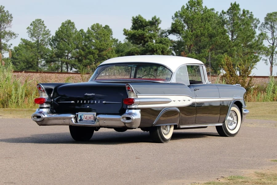 1957 Pontiac Star Chief - Image 3 of 31