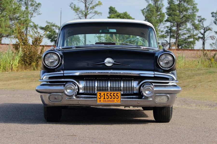 1957 Pontiac Star Chief - Image 4 of 31