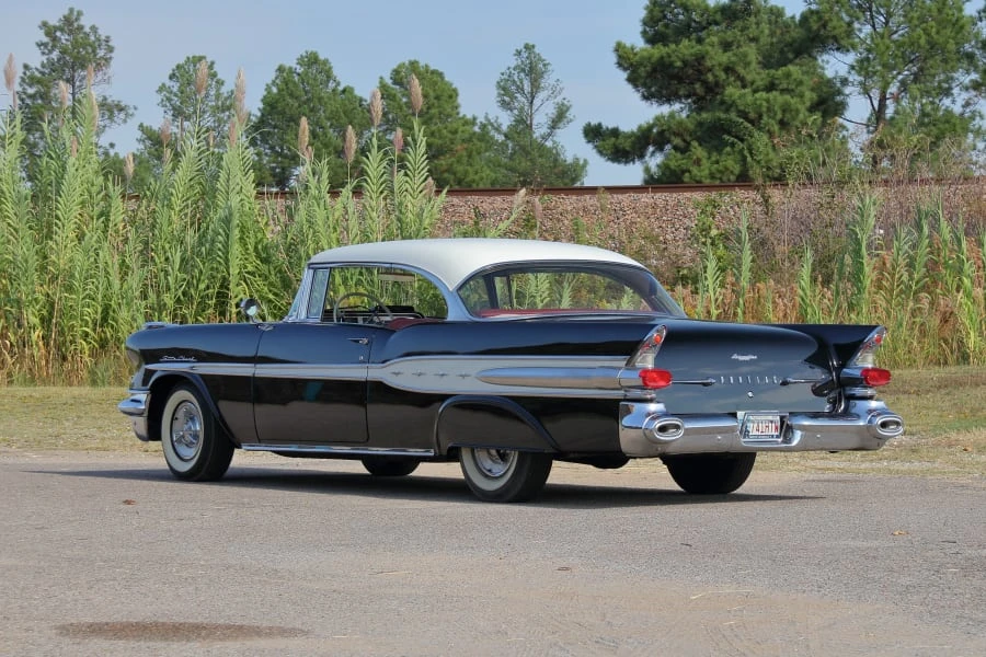 1957 Pontiac Star Chief - Image 17 of 31