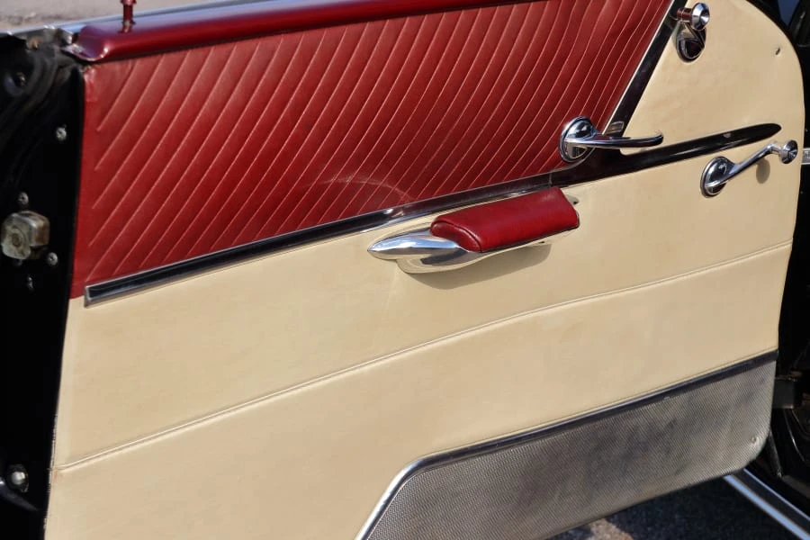 1957 Pontiac Star Chief - Image 25 of 31