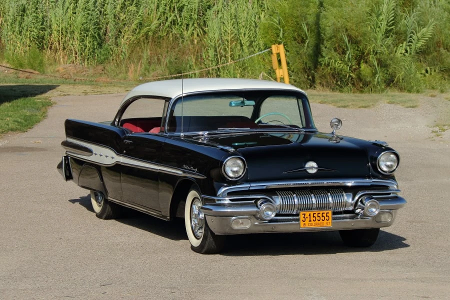 1957 Pontiac Star Chief - Image 6 of 31