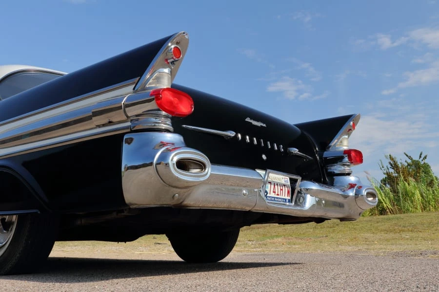 1957 Pontiac Star Chief - Image 8 of 31