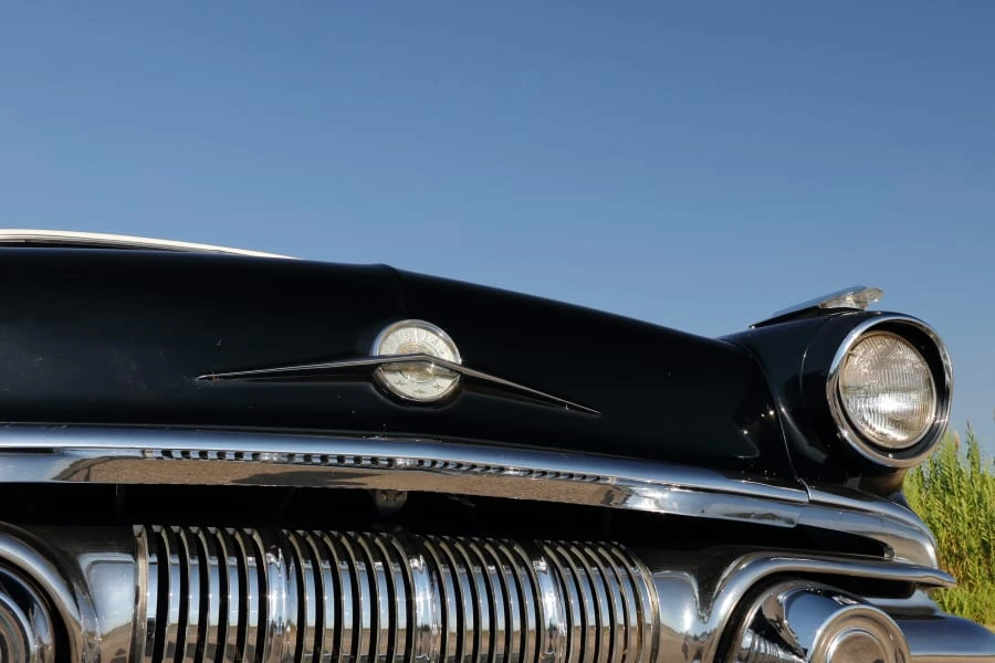 1957 Pontiac Star Chief - Image 10 of 31