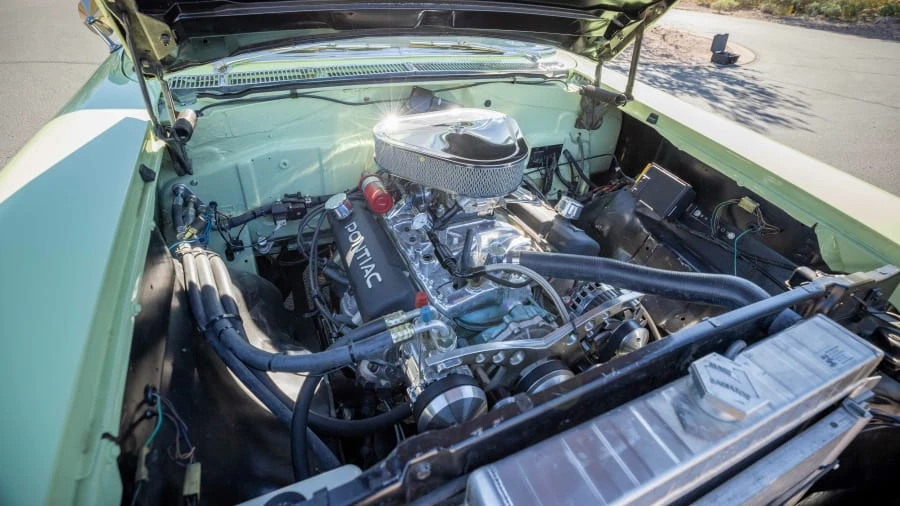 1957 Pontiac Star Chief - Image 6 of 25