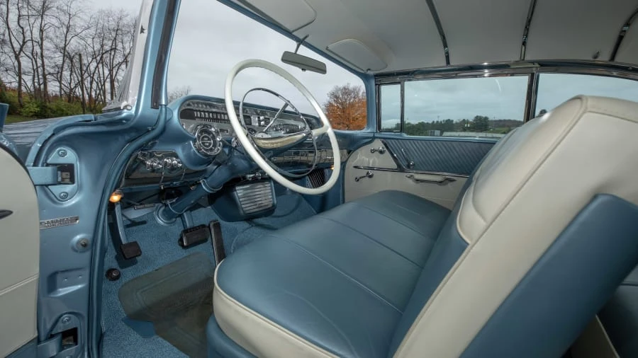 1957 Pontiac Star Chief - Image 4 of 27