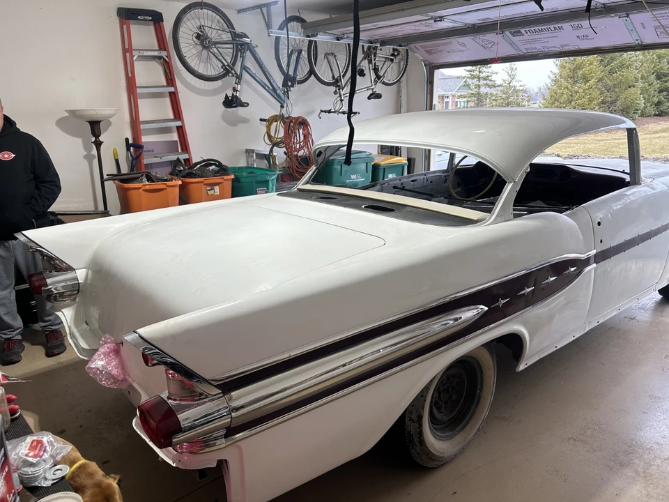 1957 Pontiac Star Chief - Image 4 of 20