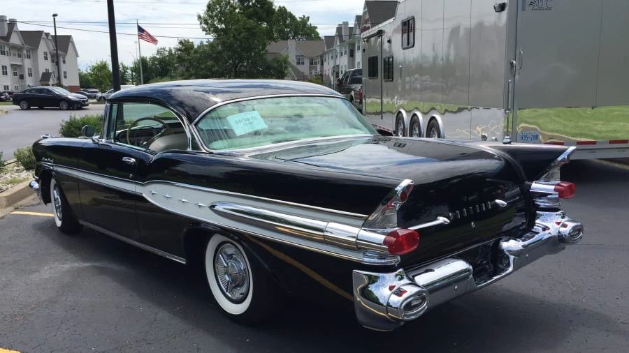 1957 Pontiac Star Chief - Image 10 of 12