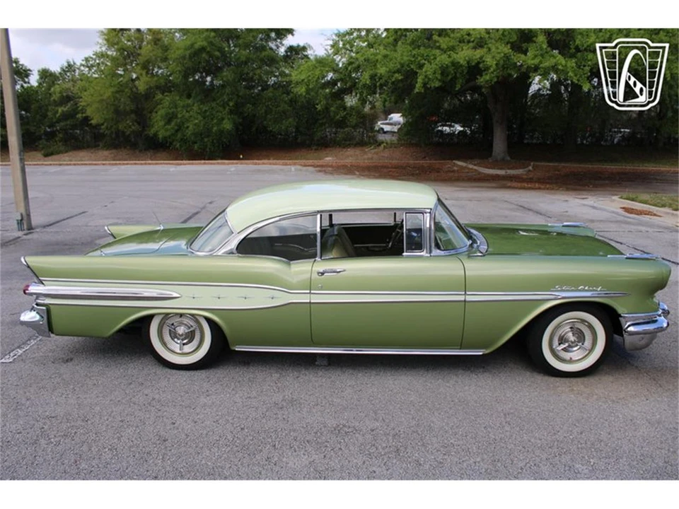 1957 Pontiac Star Chief - Image 26 of 31