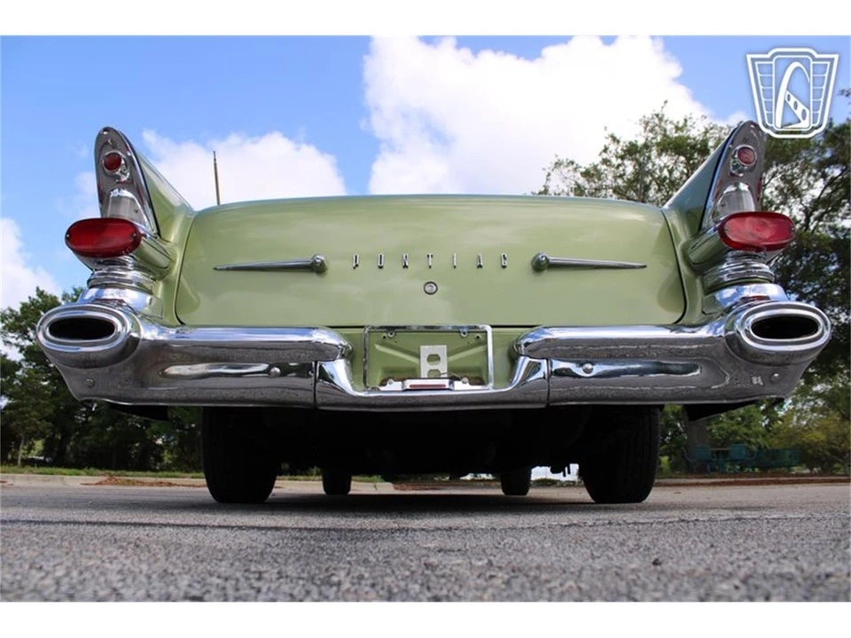 1957 Pontiac Star Chief - Image 21 of 31