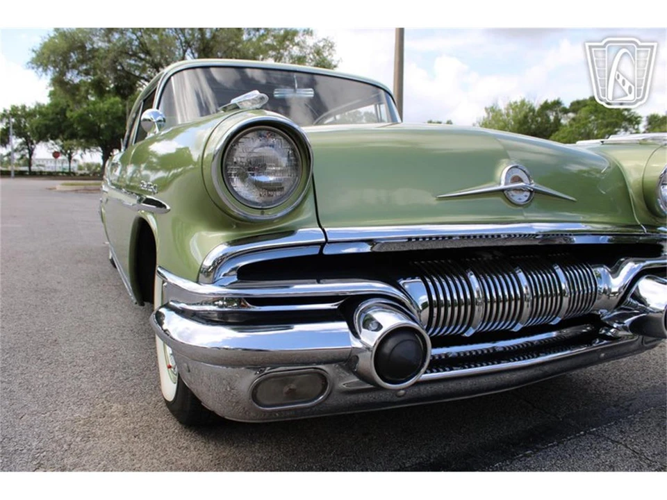 1957 Pontiac Star Chief - Image 27 of 31