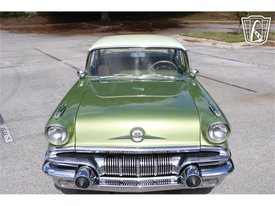 1957 Pontiac Star Chief - Image 17 of 31