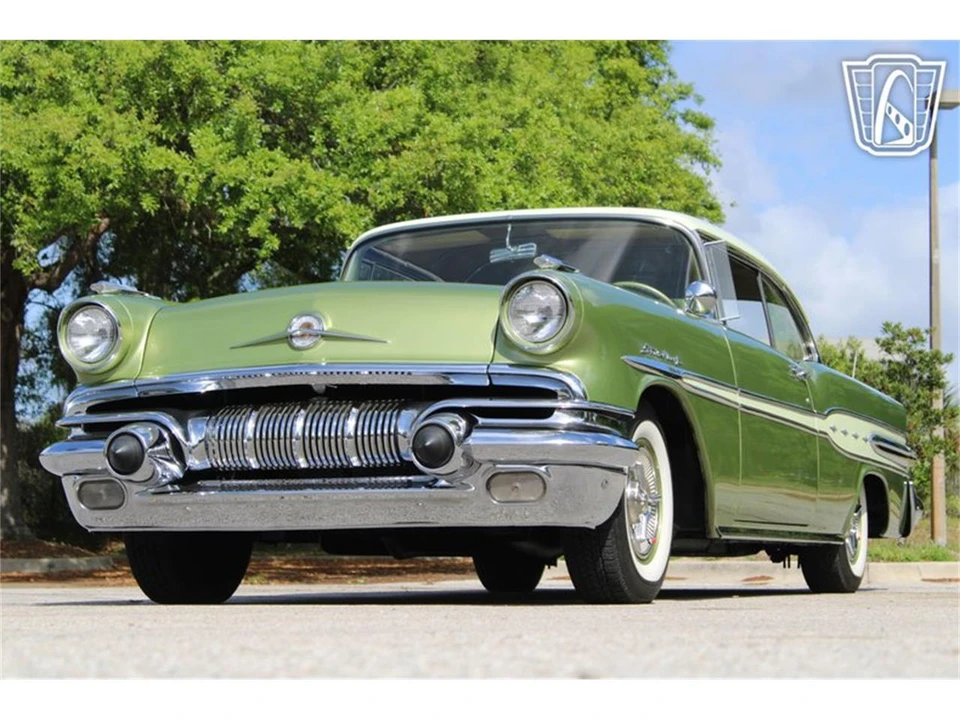 1957 Pontiac Star Chief - Image 3 of 31