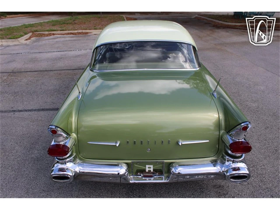 1957 Pontiac Star Chief - Image 23 of 31