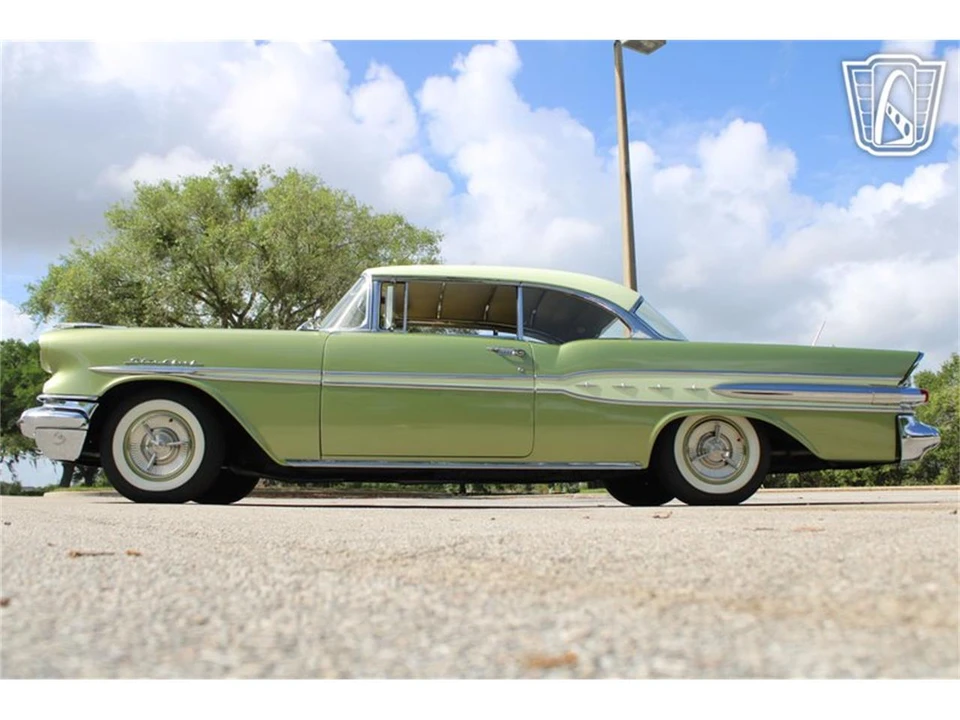 1957 Pontiac Star Chief - Image 18 of 31