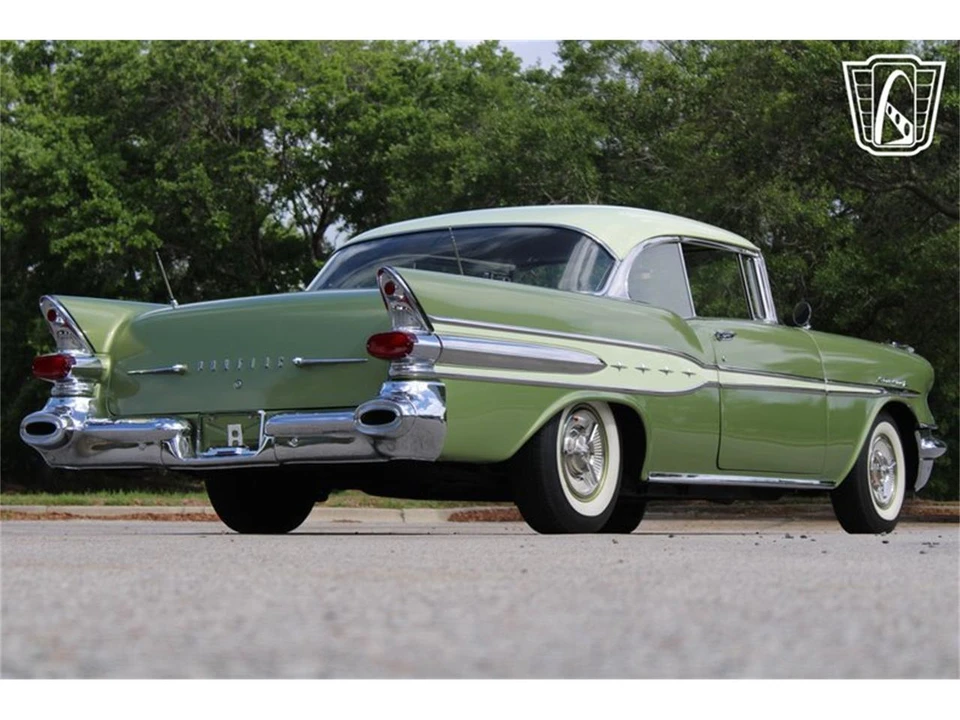1957 Pontiac Star Chief - Image 9 of 31